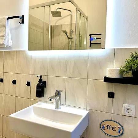 Dschungel Apartment, Netflix, Sonos, Nahe Messe Duesseldorf, Helios Klinik, Innenstadt Krefeld Zewnętrze zdjęcie