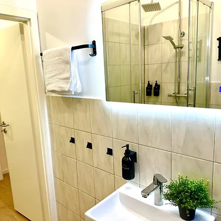 Dschungel Apartment, Netflix, Sonos, Nahe Messe Duesseldorf, Helios Klinik, Innenstadt Krefeld Zewnętrze zdjęcie
