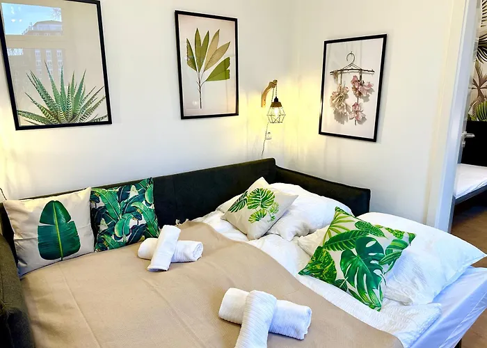 Dschungel Apartment, Netflix, Sonos, Nahe Messe Duesseldorf, Helios Klinik, Innenstadt