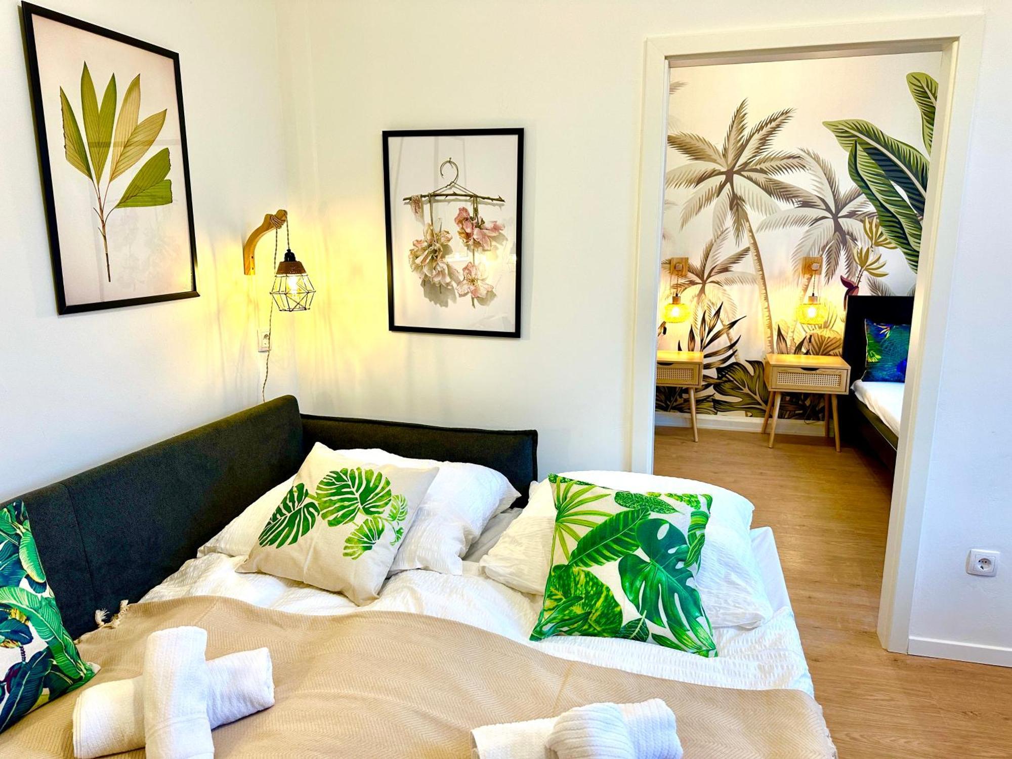 Dschungel Apartment, Netflix, Sonos, Nahe Messe Duesseldorf, Helios Klinik, Innenstadt *