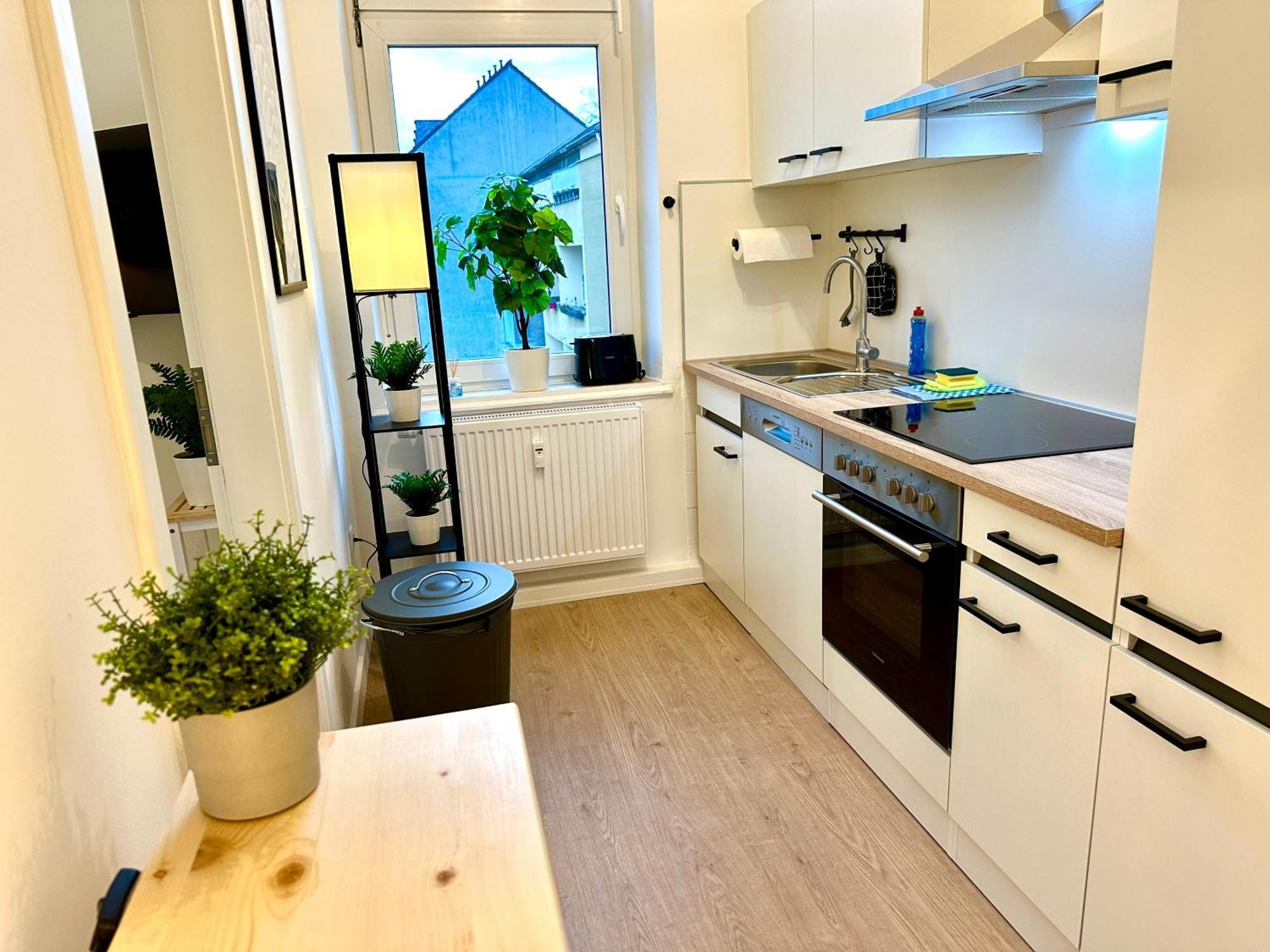Dschungel Apartment, Netflix, Sonos, Nahe Messe Duesseldorf, Helios Klinik, Innenstadt * Krefeld